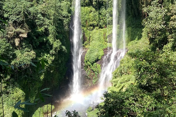 All Inclusive Sekumpul Waterfall Trekking, Handara Gate & Temple - Reviews and Rating