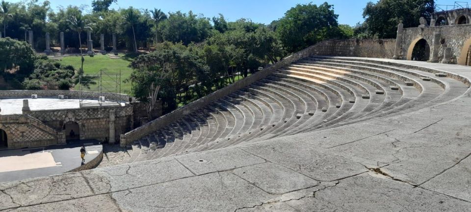 Altos De Chavon: Mediterranean Style + Taino Museum - Taino Museum: Indigenous Relics