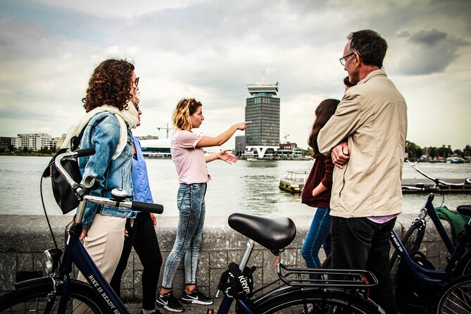 Amsterdam Small-Group Bike Tour With Canal Cruise, Drinks, Cheese - Small-Group Experience