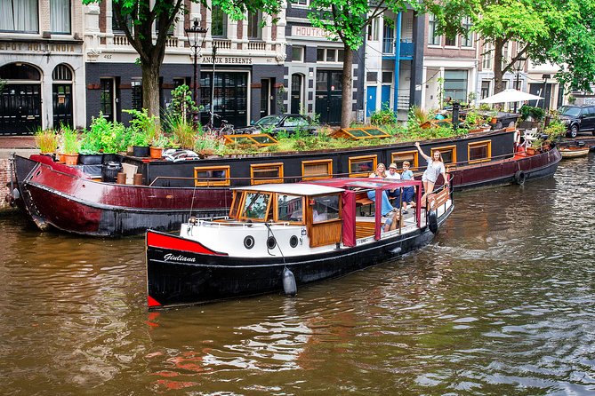 Amsterdam Small-Group Canal Cruise With Dutch Snacks and Drink - Intimate Small-Group Experience