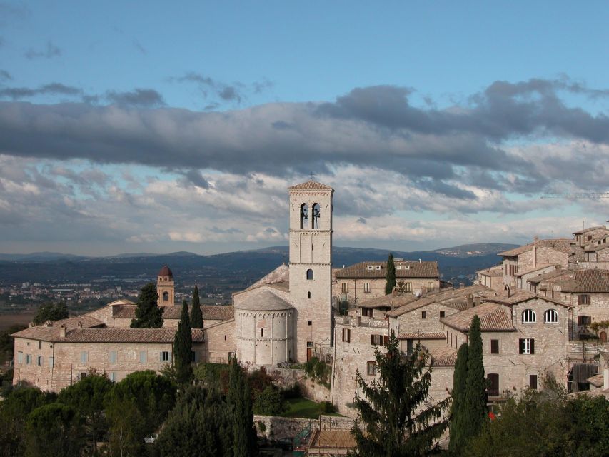 Assisi and Countryside Winery Private Tour From Rome - Experience