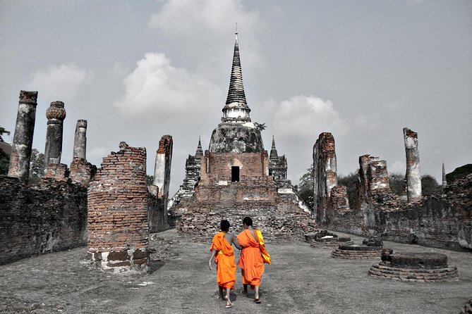 Ayutthaya Famous Temples Tour With Heritage 100'S Years Boat - Meeting and Pickup