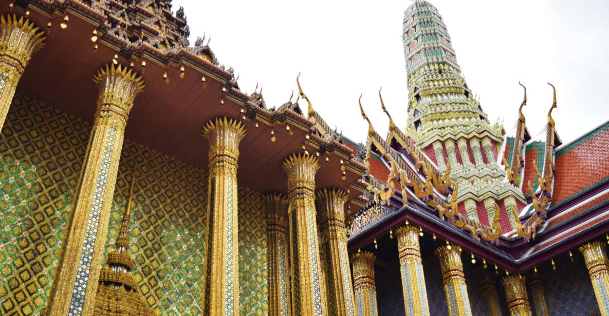 Bangkok: Half-Day Temple and Grand Palace Private Tour - Visiting Wat Trimitr Temple