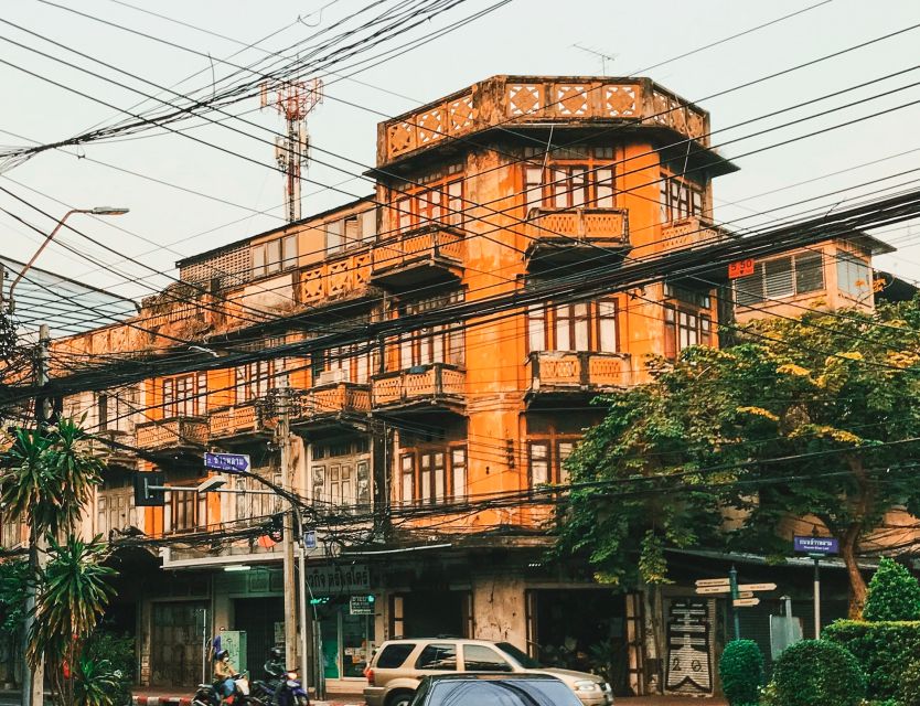 Bangkok: Street Art and Street Food Walking Tour - Charoen Krung Road Walking