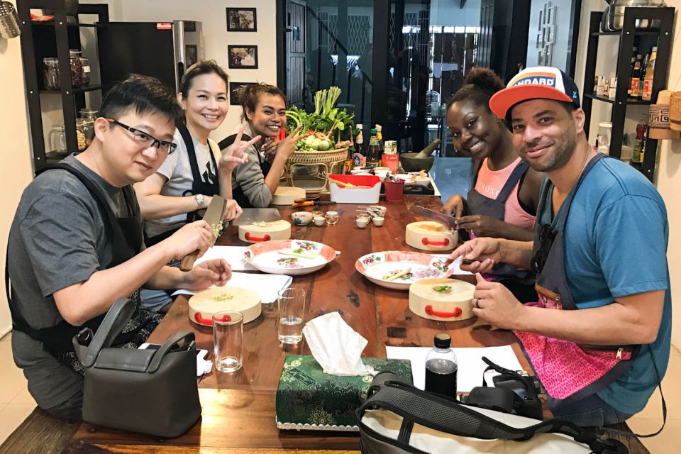 Bangkok: Thai Cooking Class and Onnuch Market Tour - Itinerary for the Tour