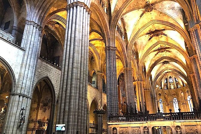 Barcelona in a Day Tour: Sagrada Familia, Park Guell & Old Town - Meeting and End Points