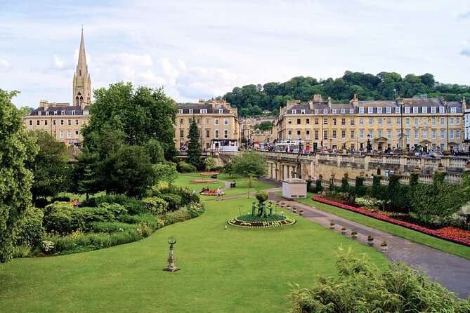 Bath Tootbus Hop-on Hop-off Sightseeing Bus Tour - Audio Guide and Commentary