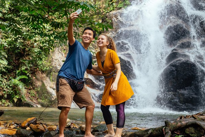 Batu Caves Private Tour With Pick-Up From Kuala Lumpur - Explore Batu Caves