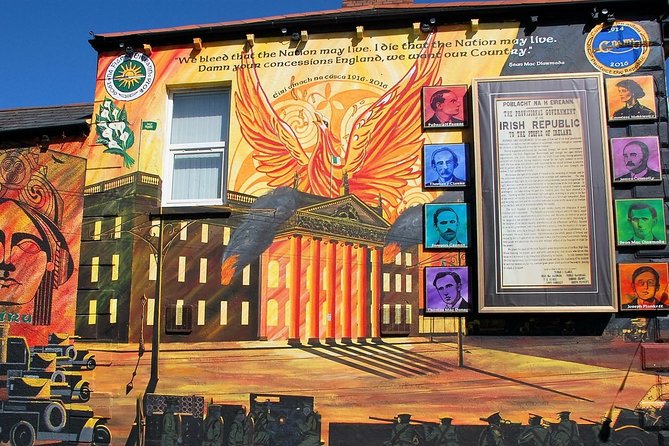 Belfast Black Taxi Tour of Murals and Peace Walls 2 Hours - Highlights of the Black Taxi Tour
