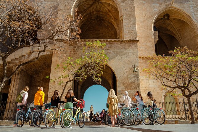 Best Bike Tour Dutch & English in Valencia - Tour Duration and Group Size