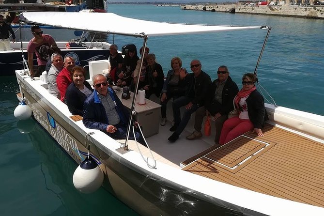 Boat Excursion to the Island of Ortigia and Marine Caves - Included in the Tour