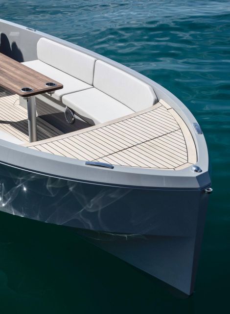 Boat Rental in Santa Maria Di Leuca · Mana 23 () - Included Amenities