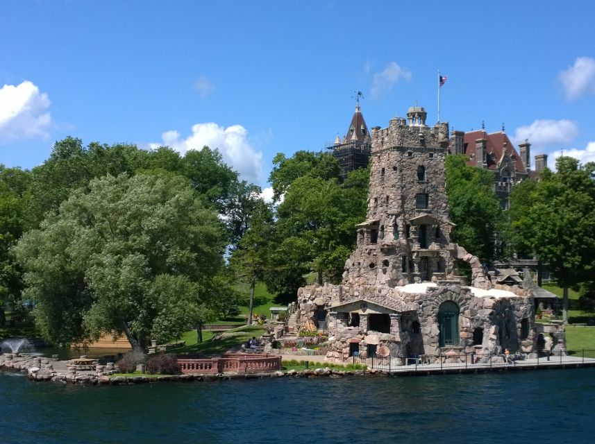 Boldt Castle and Two Nation Tour - Scenic Cruising