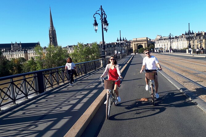 Bordeaux Bike Tour the Best of Bordeaux - Experience the Tour