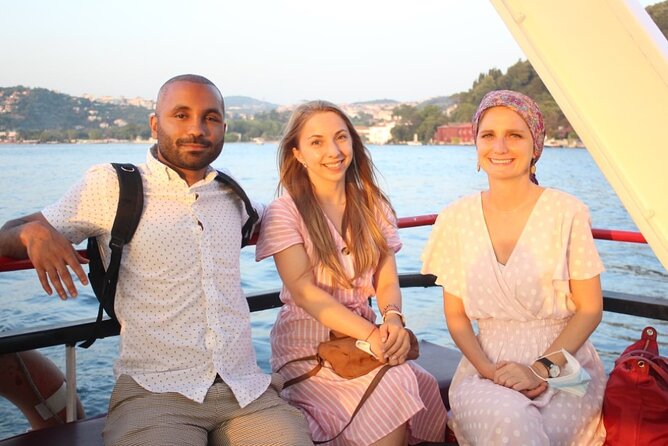 Bosphorus Cruise Boat Tour In Istanbul For 2 Hours - Meeting and Pickup Details