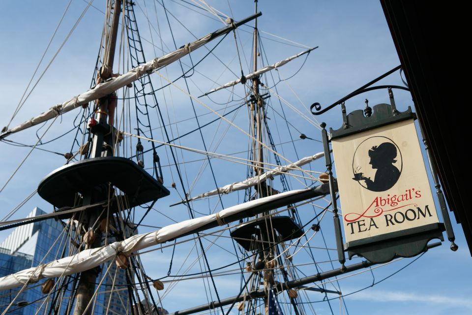 Boston: Boston Tea Party Ships and Museum Interactive Tour - Tour Experience