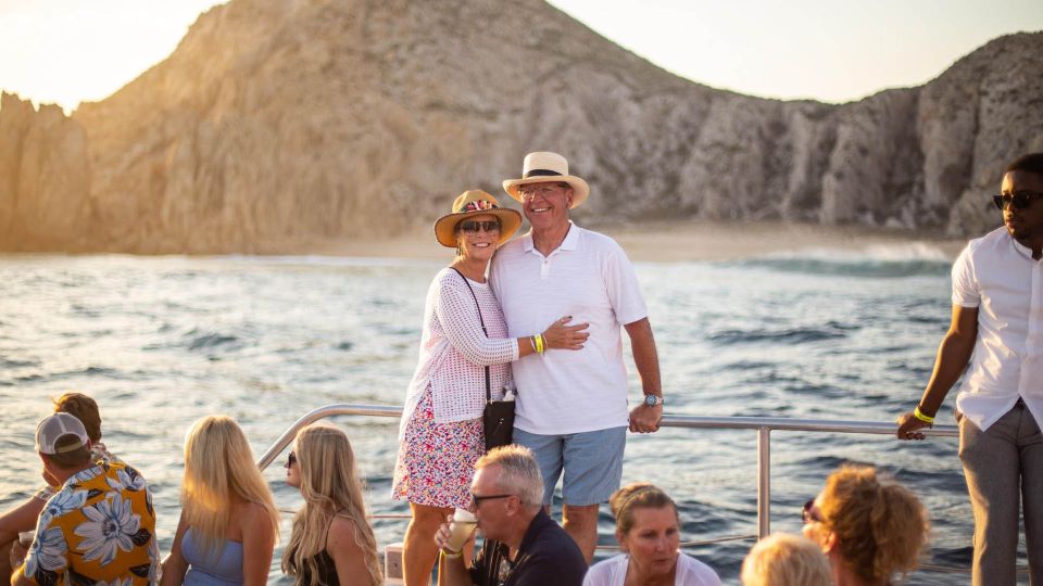 Cabo San Lucas: 2 Hour Sunset Cruise With Food and Wine - Culinary Offerings