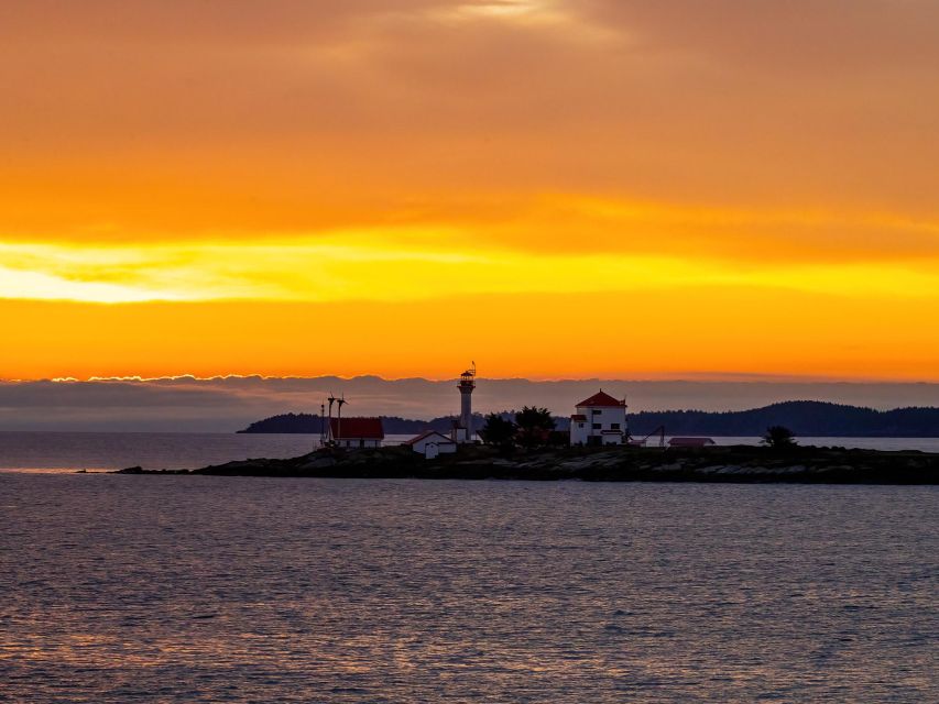 Campbell River: Scenic Sunset Tour By Boat - Boat Options