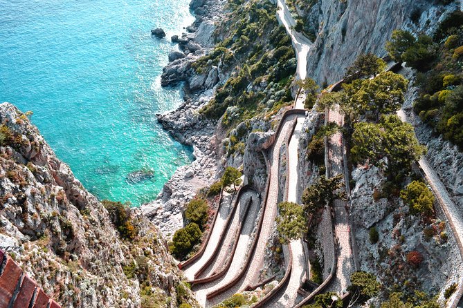 Capri Walking Tour With Local Guide - Group Size and Requirements
