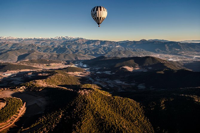 Catalonia Hot Air Balloon Ride and Breakfast Over the Volcanoes of La Garrotxa - Duration and Highlights of the Flight