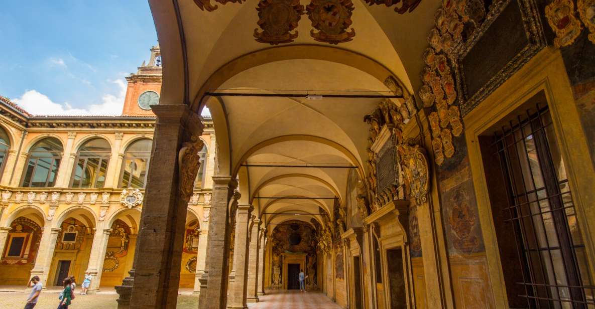 Cathedral of San Petronio and Archiginnasio Private Tour - Architectural Highlights