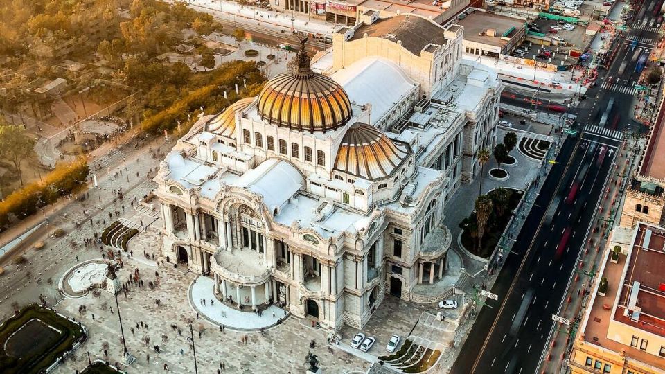 CDMX: Neighborhoods Contrasts Bus & Cable Car Private Tour - Transportation Details