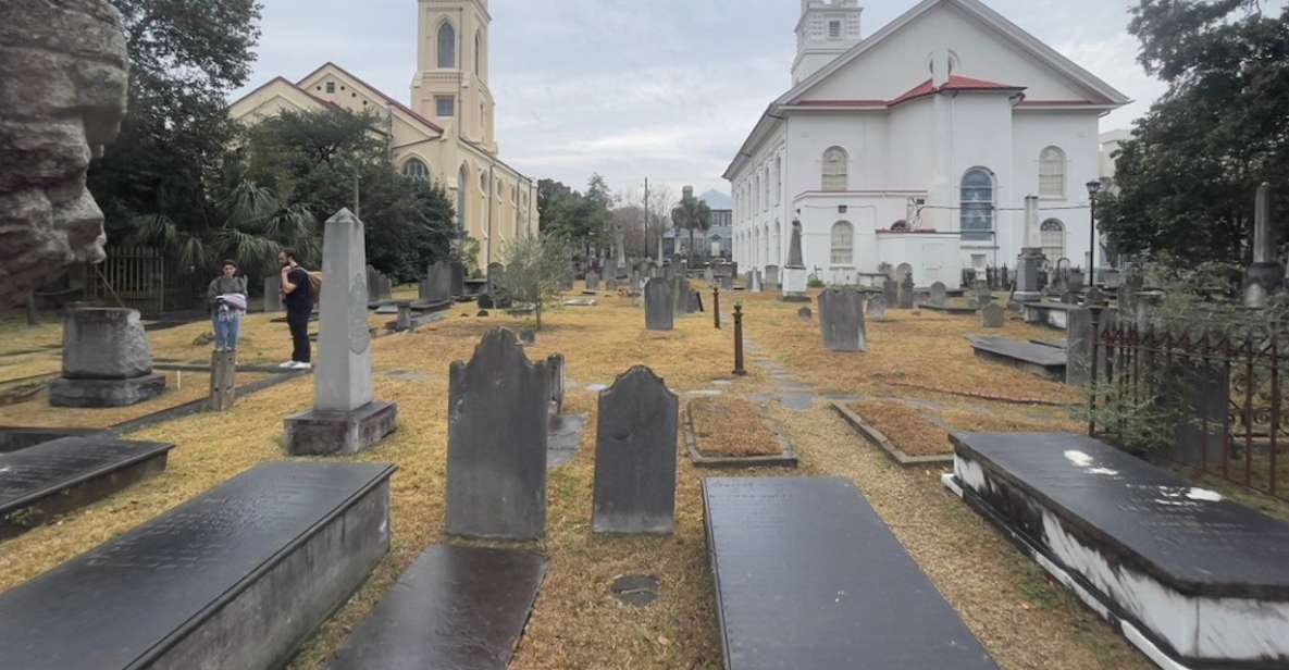 Charlestons Miracle Mile: Church and Cemetery Walking Tour - Guided Walking Tour