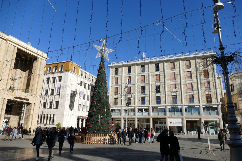 Charming Christmas Walking Tour in Lecce - Bustling Piazza G. Mazzini Celebrations