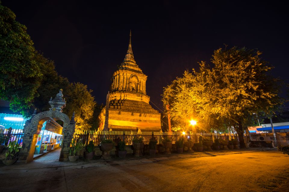 Chiang Mai's Highlights: Sightseeing Night Bike Tour - Highlights of the Tour