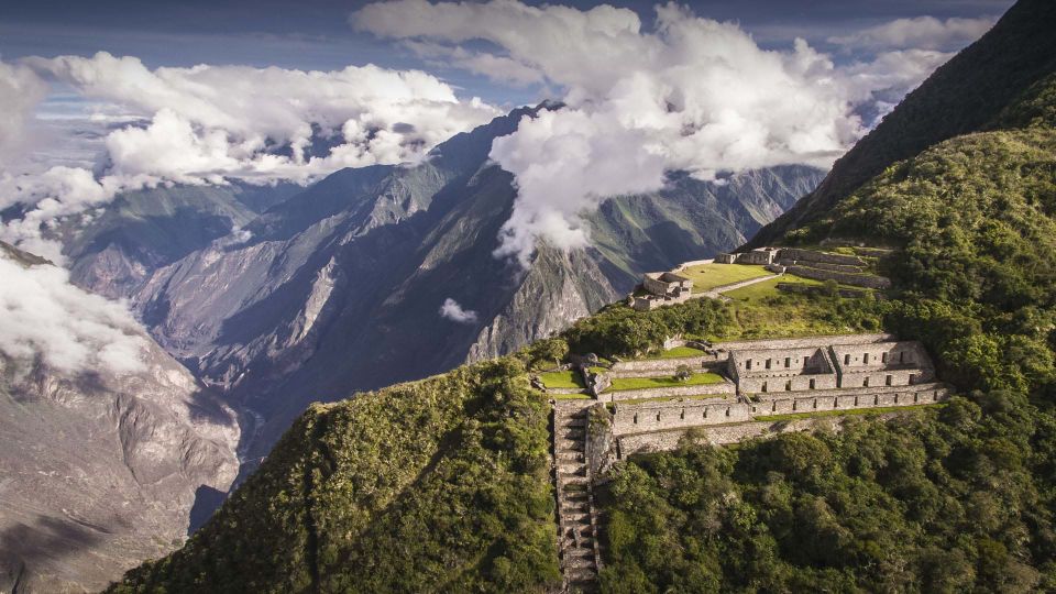 Choquequirao Trek 4 Days 3 Nights - Day 1: Capulilloc to Rosalina Beach