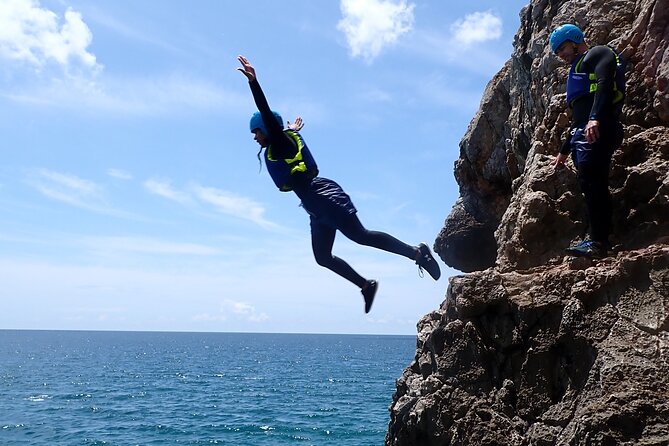 Coasteering Adventure - Meeting and Pickup