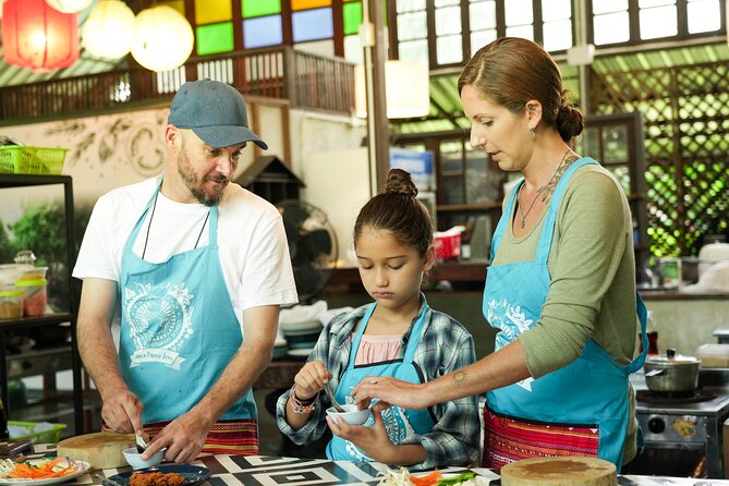 Cooking Class With Organic Farm in Chiang Mai at Mama Noi - Opportunity to Cook Classic Dishes