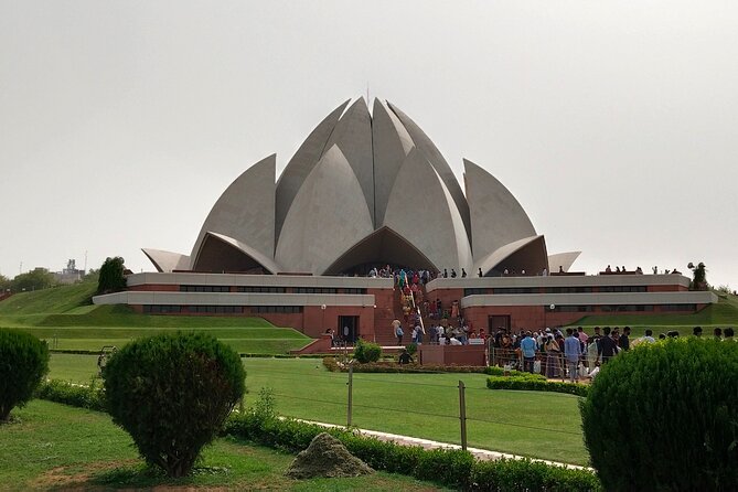 Delhi a Historic and Heritage 7 Hours Experience Trip - Transportation and Accessibility