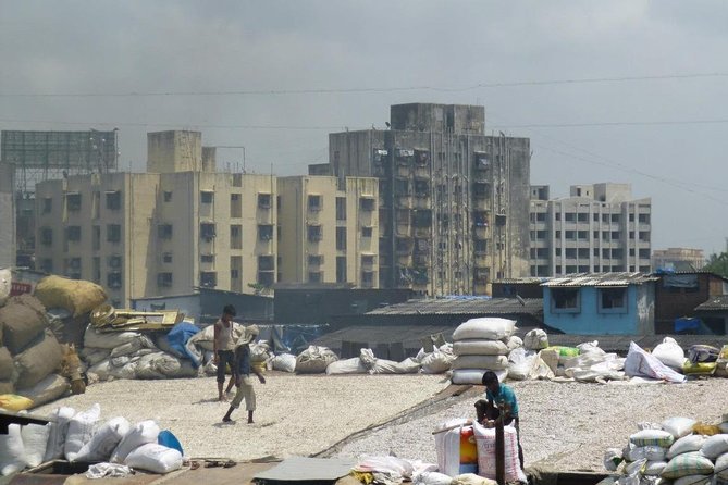 Dharavi Slum Tour in Mumbai - Experiencing the Neighborhoods Culture