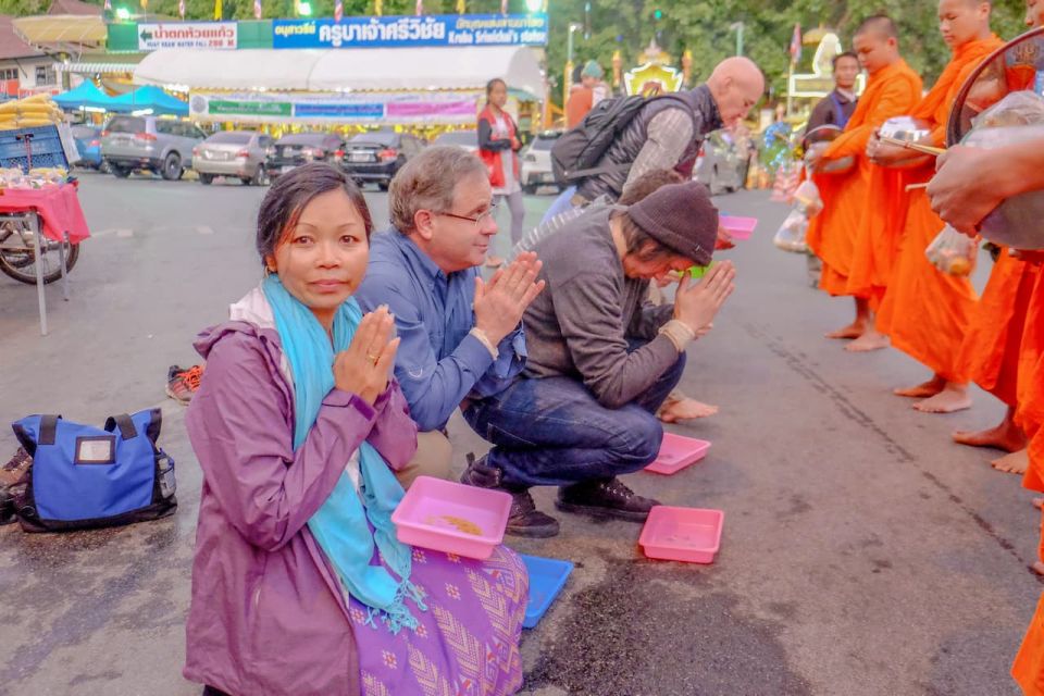 Discover Lanna Culture: Alms Offering to Monks at Doi Suthep - Doi Suthep Temple Visit