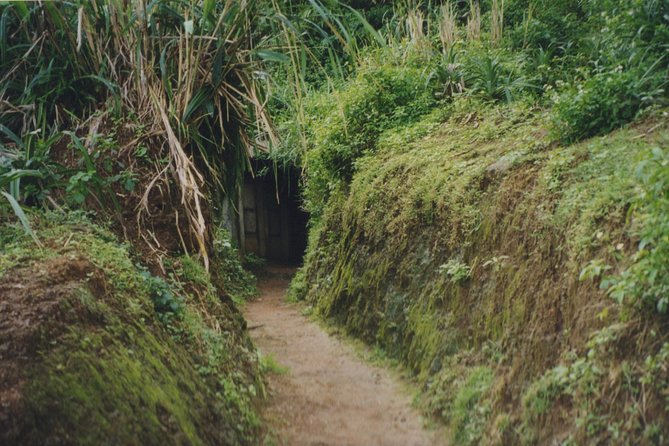 DMZ Tour From Hue - Vinh Moc Tunnels Car Tour - Exploring Historical Sites