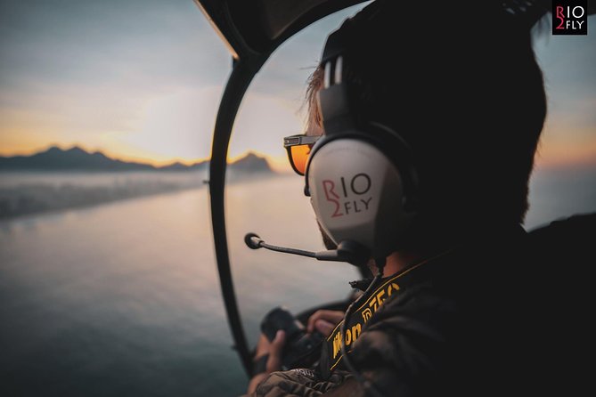 Exclusive Helicopter Flight (2 Passengers)- Sugar Loaf and Christ the Redeemer - Meeting Point and Logistics