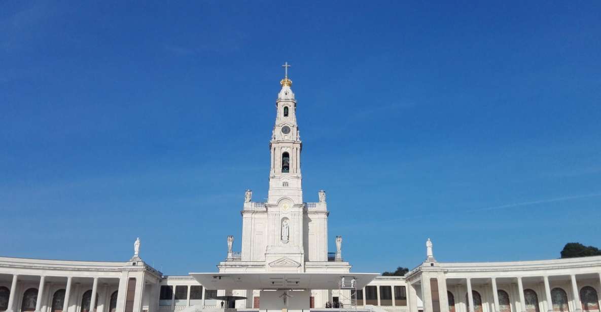 Fatima, Batalha, Alcobaça, Nazaré and Óbidos Private Tour - Uncover the Tragic Love Story at Alcobaça