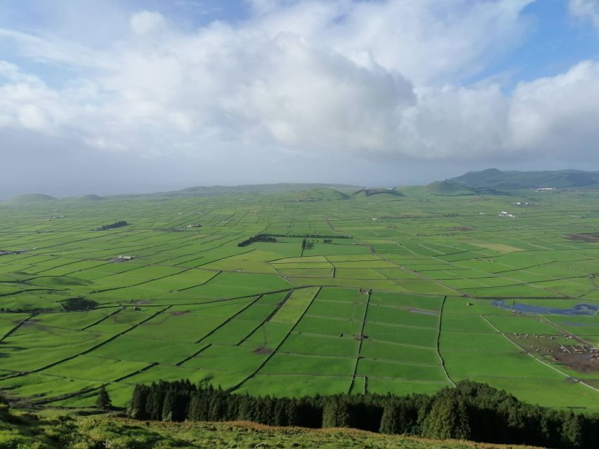 From Angra Do Heroismo: Terceira Island Full-Day TourThis Tour Provides an Opportunity to Explore the Beautiful Terceira Island, Located in the Azores Archipelago off the Coast of Portugal. Terceira Island Is Known for Its Well-Preserved Historical Sites, Picturesque Landscapes, and Unique Local Culture. the Full-Day Tour Will Allow Visitors to Discover the Island's Highlights, Including Its Charming Town of Angra Do Heroismo, a - Serra Do Cume Viewpoint