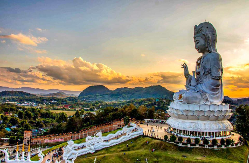 From Chiang Rai: the Best of Chiang Rai With Spanish Guide - Iconic Temples and Sites