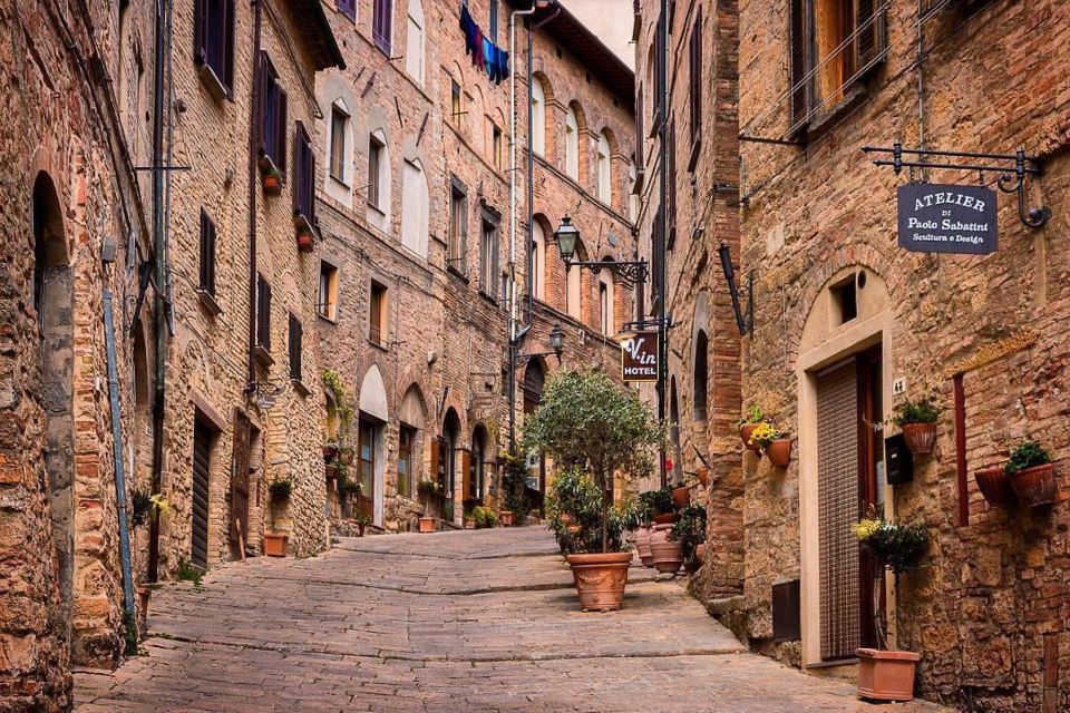 From Florence: PRIVATE Tour of San Gimignano and Volterra - Explore the Ancient Stronghold