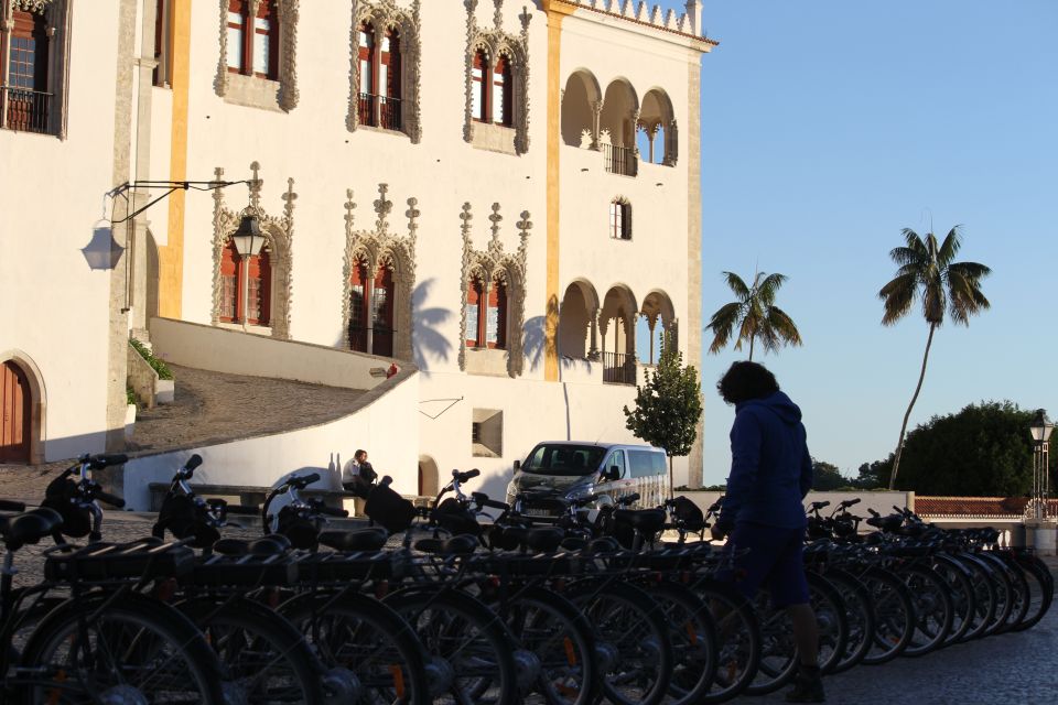 From Lisbon: Sintra Bike Tour With Lunch and 2 Attractions - Pena Palace and Moorish Castle