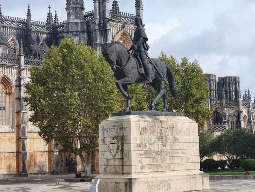 From Lisbon: Tour to Fátima, Batalha and Nazaré - Discovering Nazare and Praia Do Norte