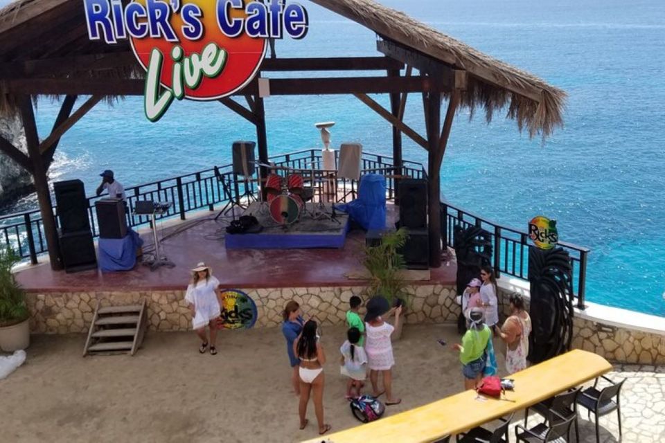 From Montego Bay: Negril Beach and Ricks Café Day Trip - Exploring Ricks Cafe