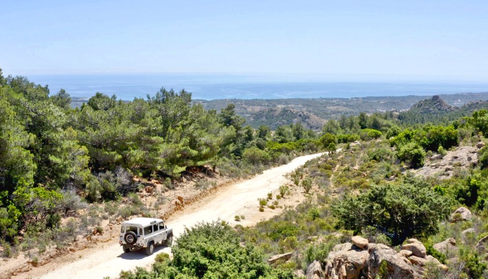 From Orosei: Siniscola Private Jeep Tour - Ancient Domus De Janas