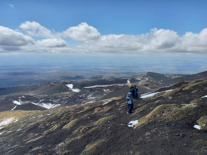 From Syracuse: Mount Etna Guided Morning Hike & Food Tasting - Silvestri Craters Exploration