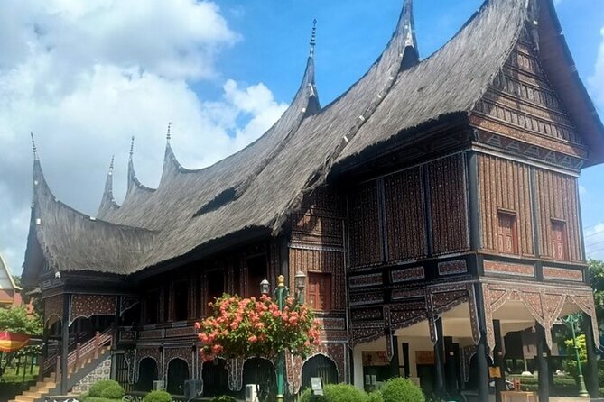 Half-Day Private Tour to Miniature Park in Jakarta Explorer - Inclusions and Exclusions