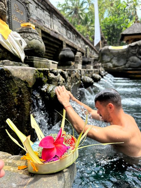 HOLY BATH IN TIRTA EMPUL TEMPLE - Melukat Ritual Experience