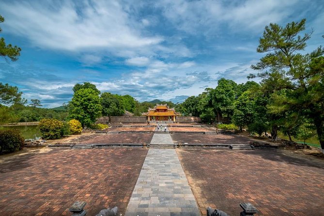 Hue City Private Tour - Touring the Emperors Tombs