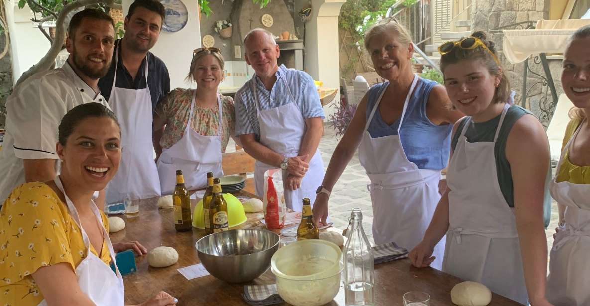 Ischia: Pizza Making Class With Drink Included - Experience Highlights